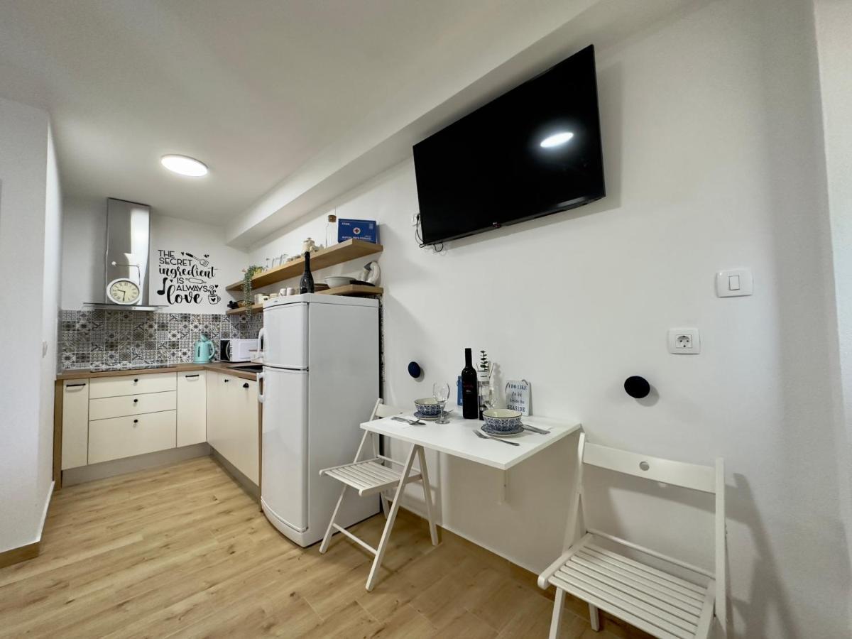 Matek Family & Studio Apartment Rovanjska Eksteriør bilde